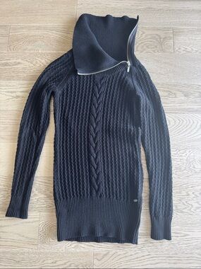 GUESS Woman’s Black Cable Funnel Zip Turtleneck Tunic Sweater